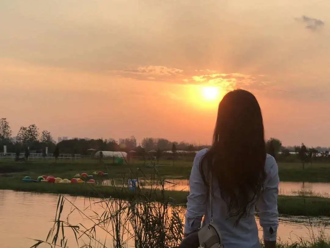 中墅玫瑰！女經(jīng)紀(jì)人的詩(shī)與遠(yuǎn)方。